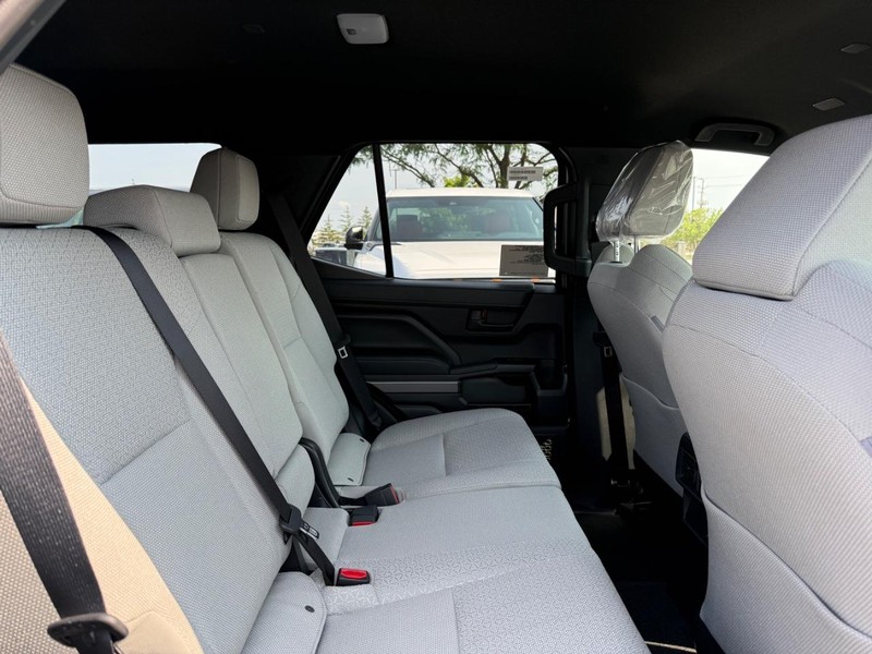 Toyota 4Runner Vehicle Image 04