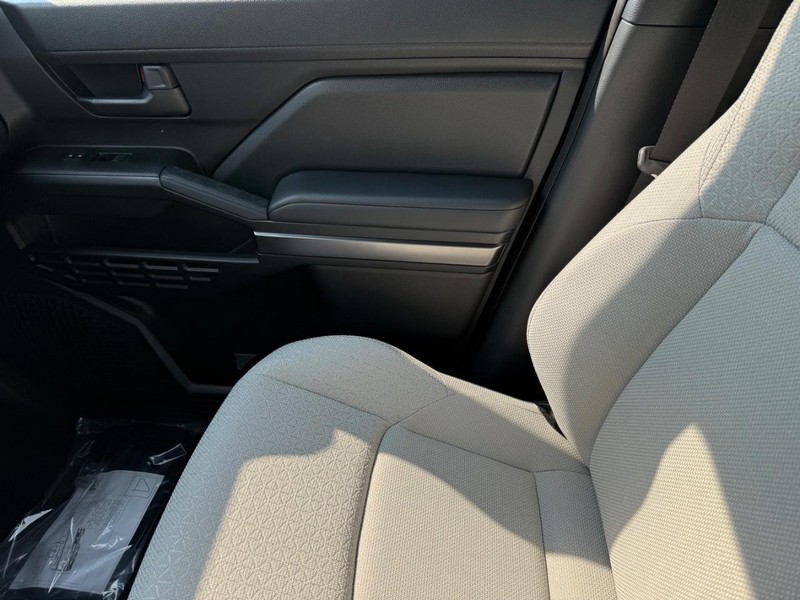 Toyota 4Runner Vehicle Image 14