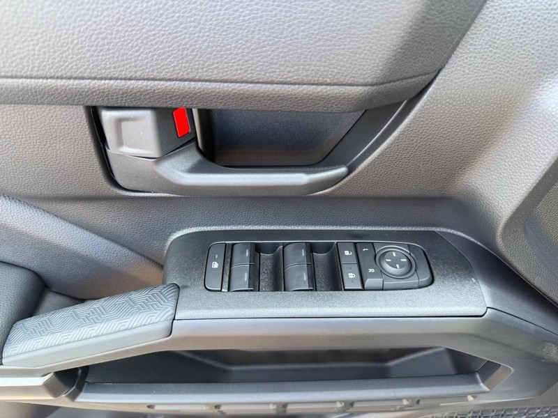 Toyota 4Runner Vehicle Image 17