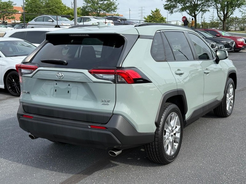 Toyota RAV4 Vehicle Image 03