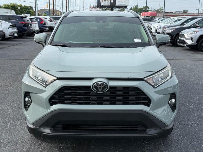 Toyota RAV4 Vehicle Image 10