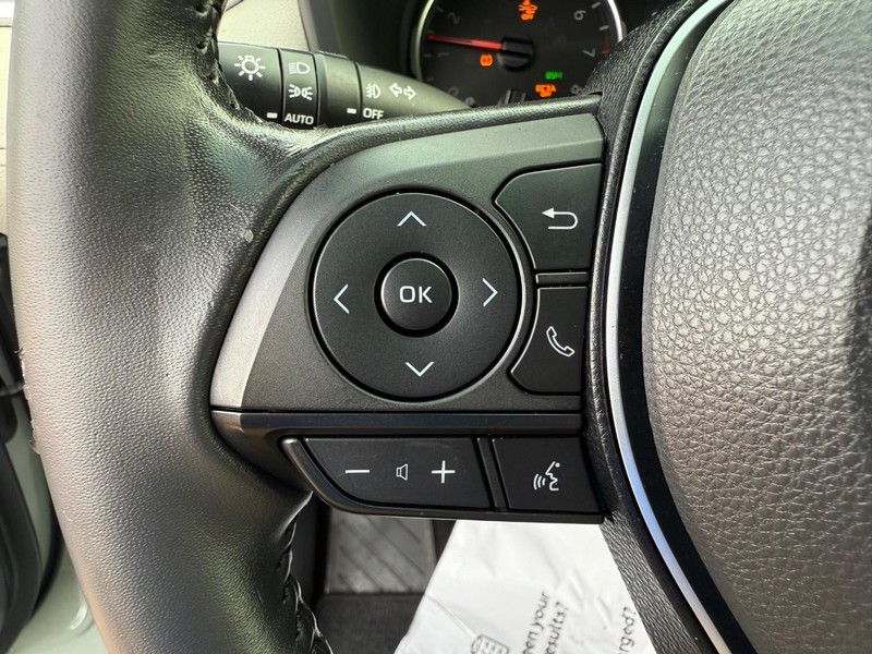 Toyota RAV4 Vehicle Image 15