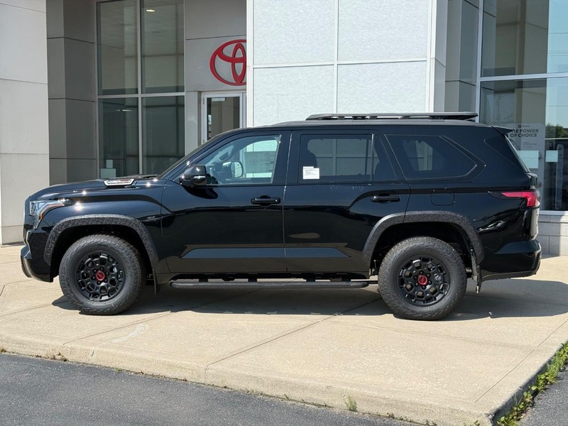 Toyota Sequoia Vehicle Image 02