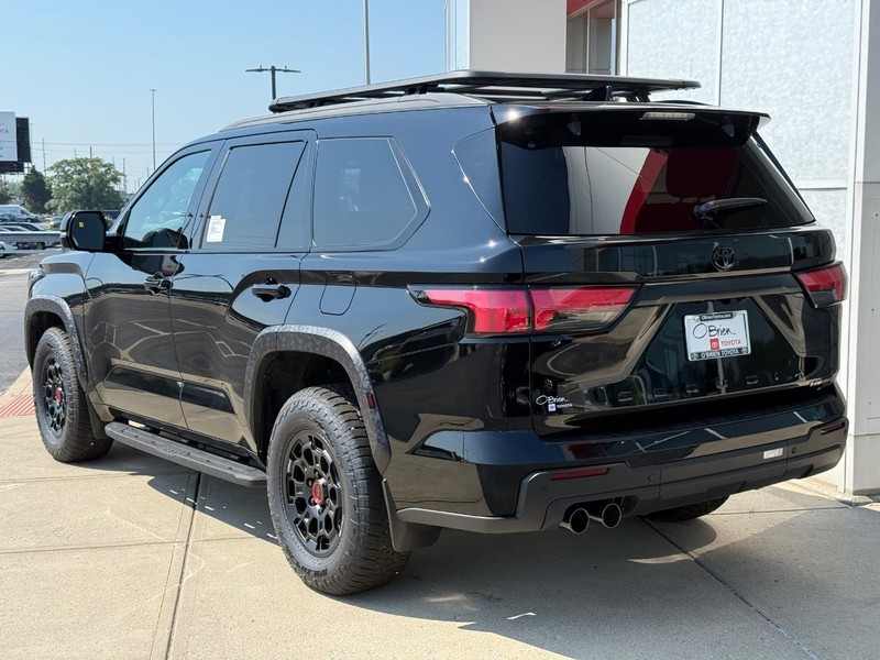 Toyota Sequoia Vehicle Image 03