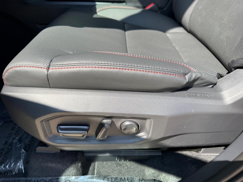 Toyota Sequoia Vehicle Image 20