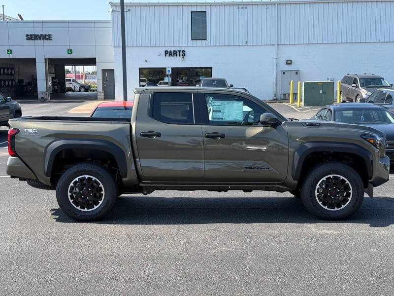 Toyota Tacoma 4WD Hybrid Vehicle Image 02