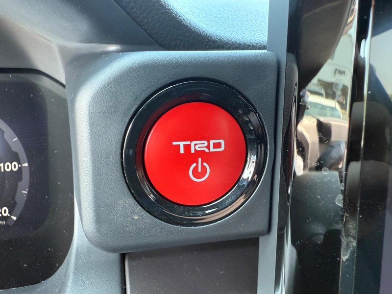 Toyota Tacoma 4WD Hybrid Vehicle Image 09
