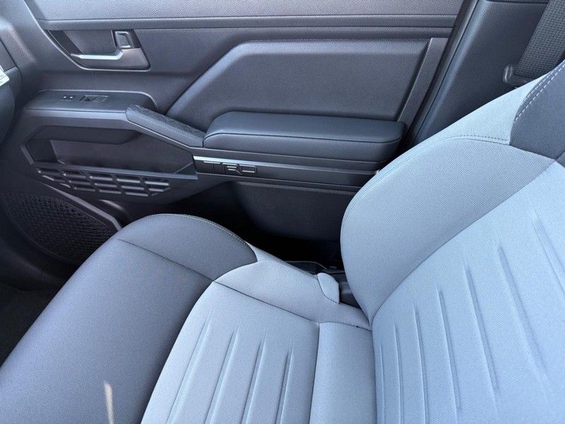 Toyota Tacoma 4WD Hybrid Vehicle Image 15