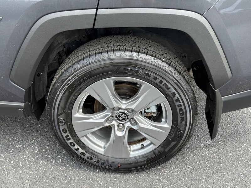 Toyota RAV4 Vehicle Image 06