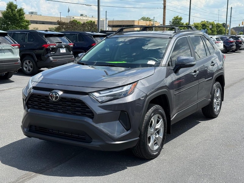 Toyota RAV4 Vehicle Image 08