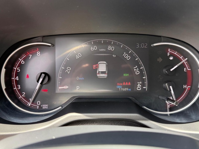 Toyota RAV4 Vehicle Image 21