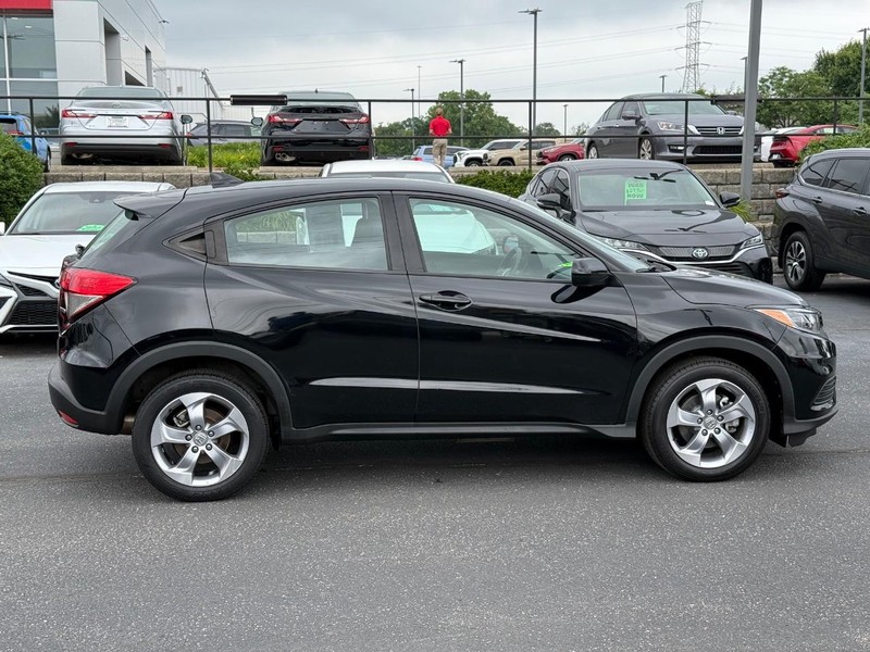 Honda HR-V Vehicle Image 02