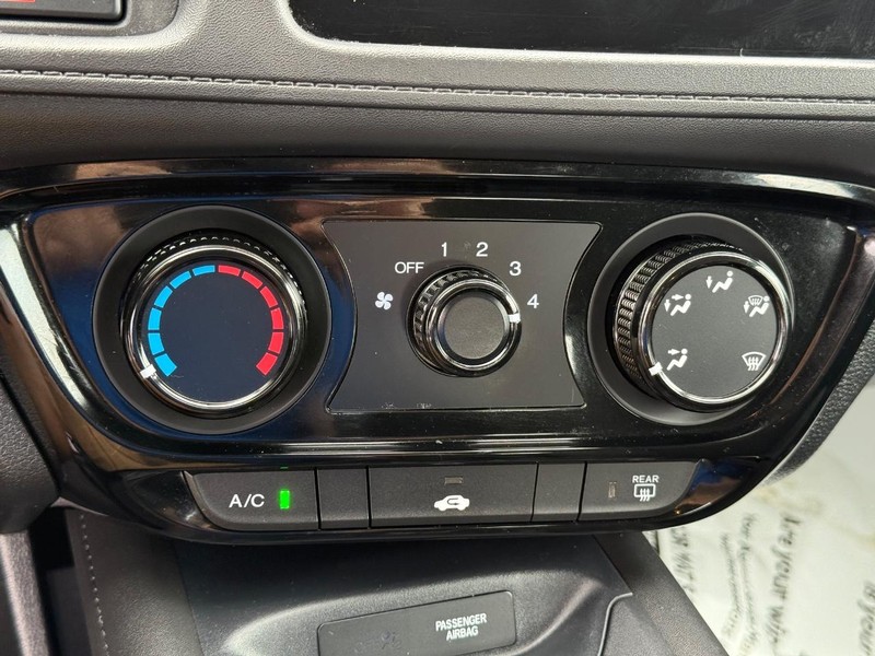 Honda HR-V Vehicle Image 17