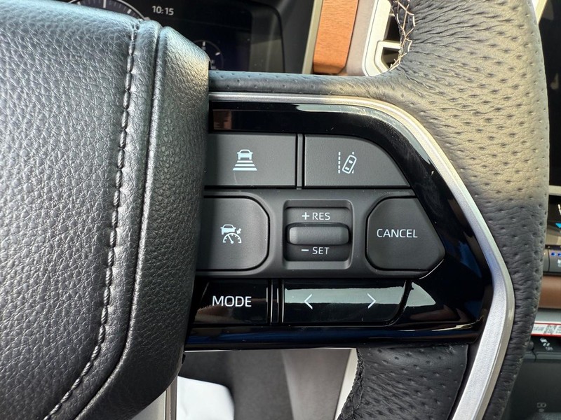 Toyota Tundra 4WD Vehicle Image 09
