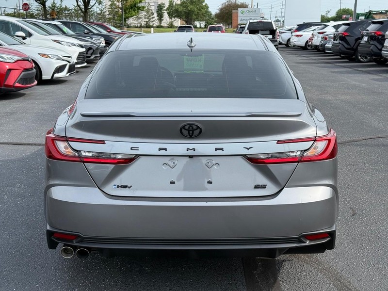 Toyota Camry Vehicle Image 04