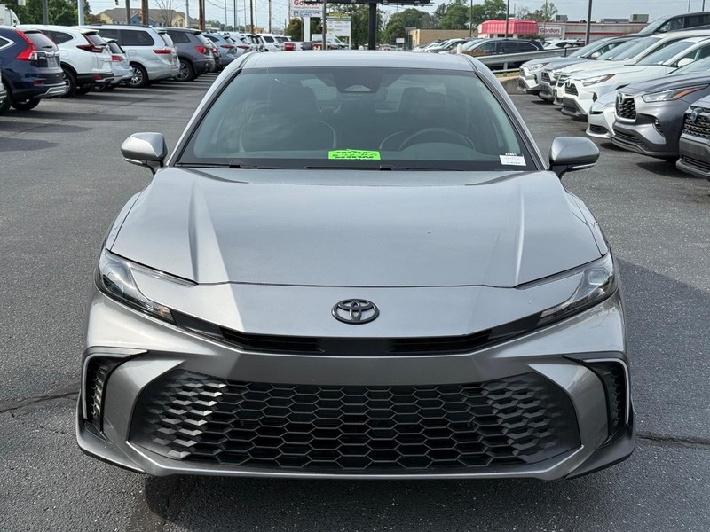Toyota Camry Vehicle Image 09