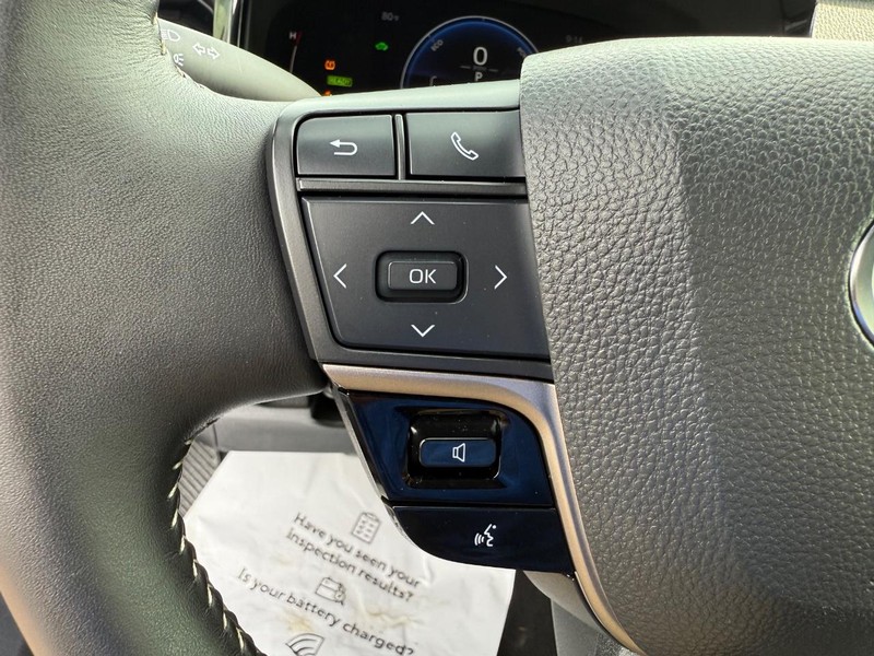 Toyota Camry Vehicle Image 13