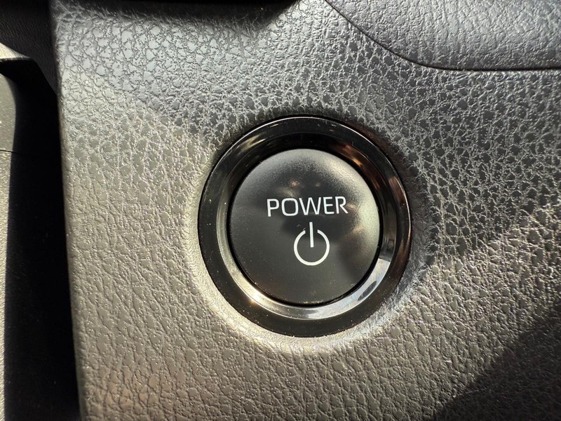 Toyota Camry Vehicle Image 15
