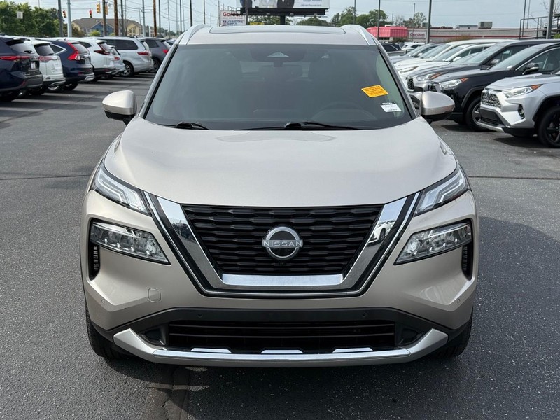 Nissan Rogue Vehicle Image 10