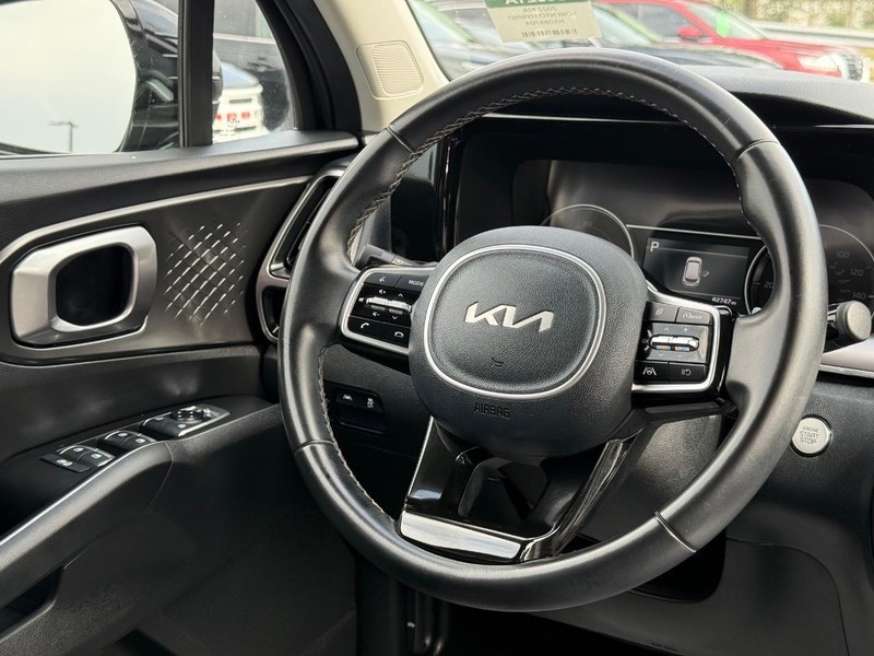 Kia Sorento Hybrid Vehicle Image 12