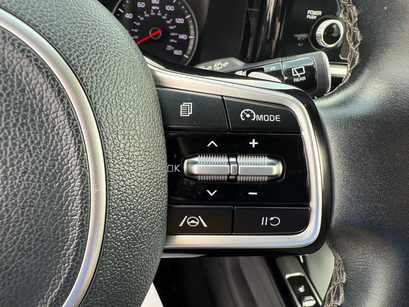 Kia Sorento Hybrid Vehicle Image 14