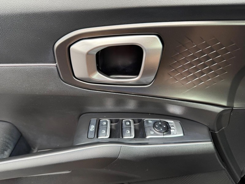 Kia Sorento Hybrid Vehicle Image 24
