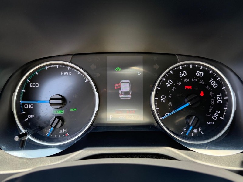 Toyota RAV4 Hybrid Vehicle Image 25