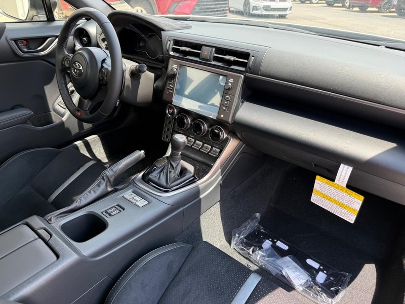 Toyota GR86 Vehicle Image 05