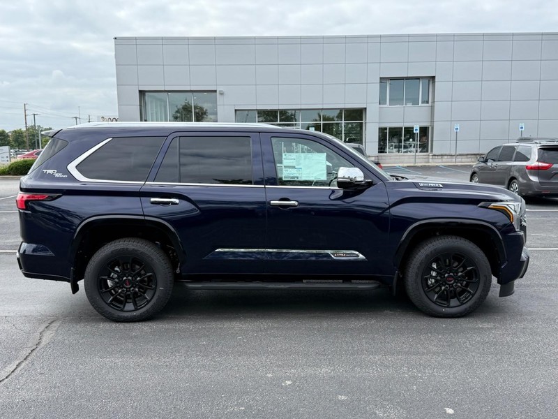 Toyota Sequoia Vehicle Image 02