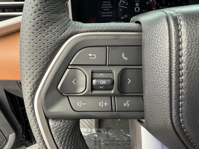 Toyota Sequoia Vehicle Image 08
