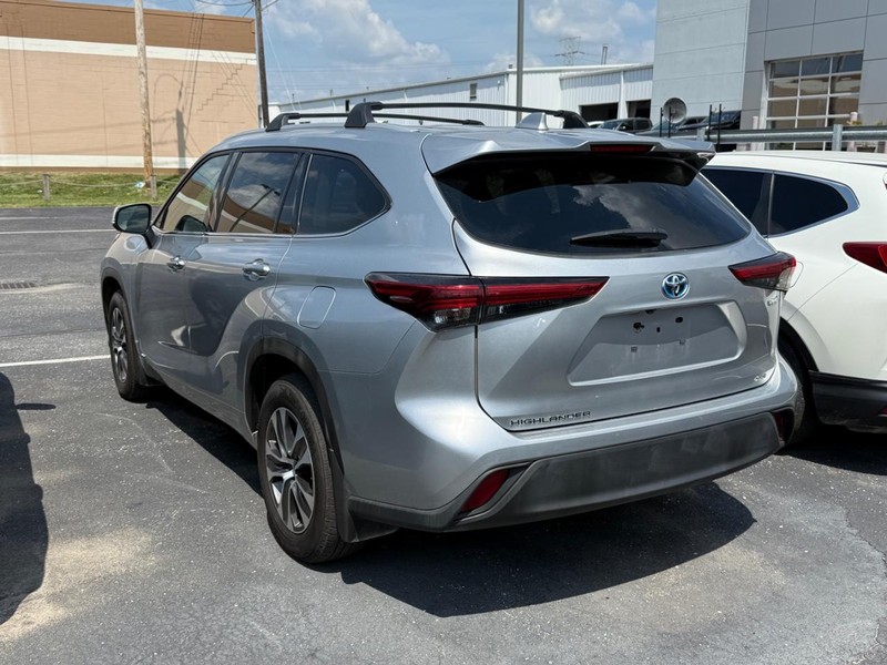 Toyota Highlander Hybrid Vehicle Image 03