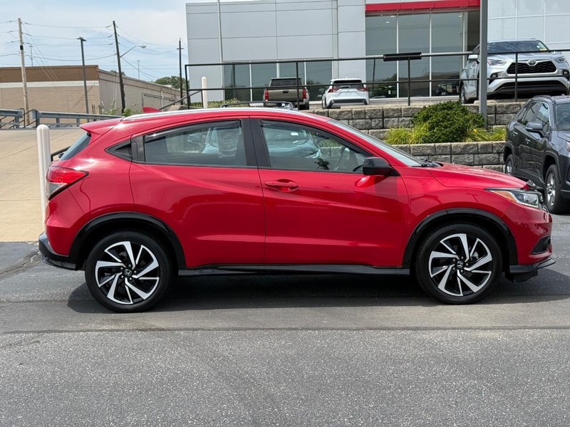 Honda HR-V Vehicle Image 02