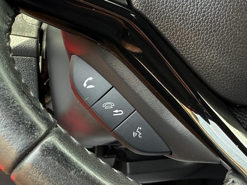 Honda HR-V Vehicle Image 14
