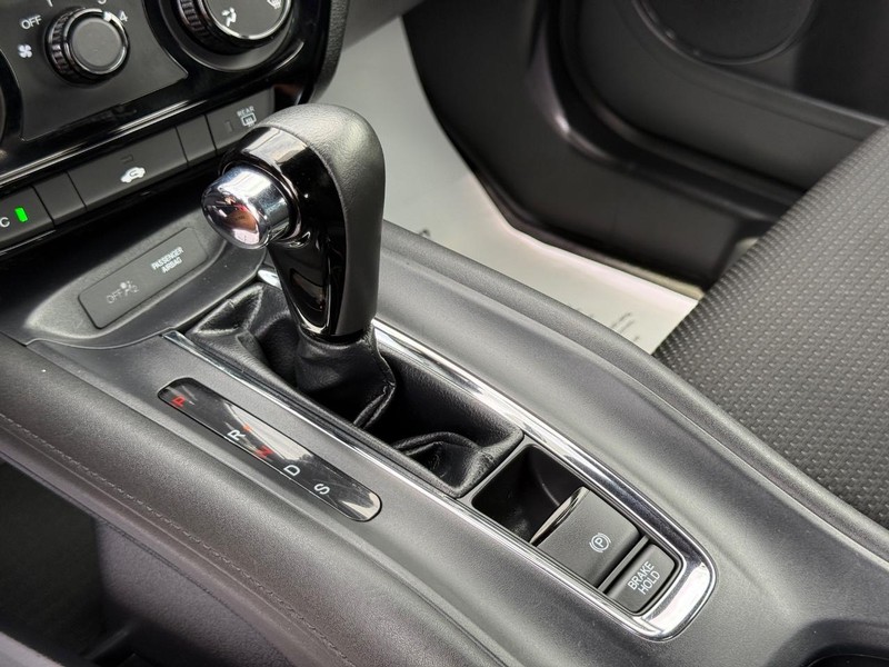 Honda HR-V Vehicle Image 19