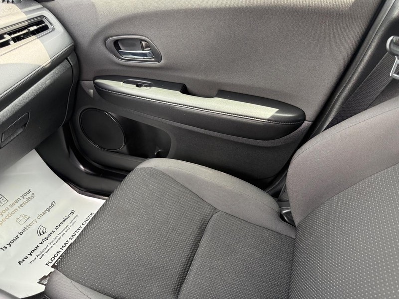 Honda HR-V Vehicle Image 20