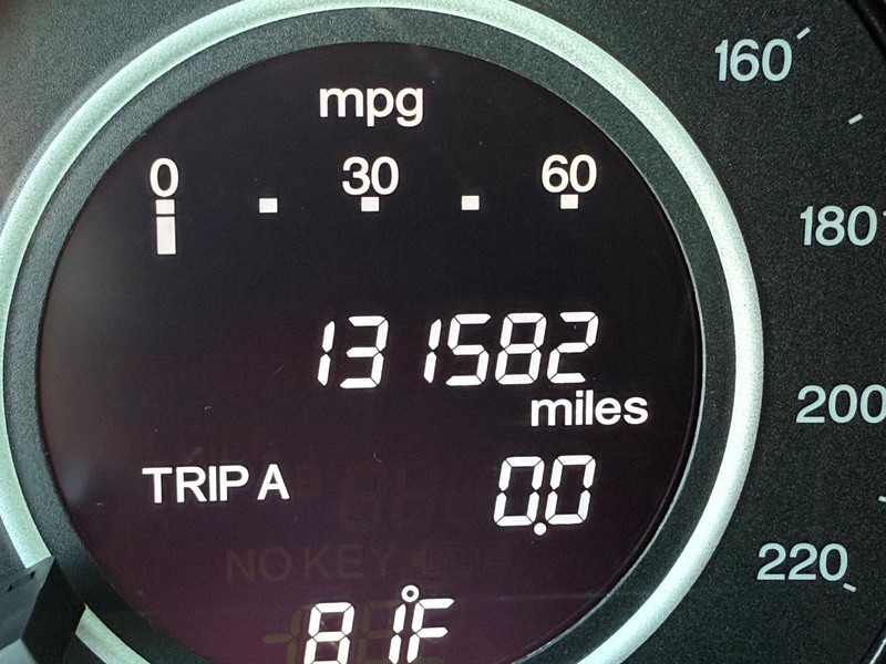 Honda CR-V Vehicle Image 25