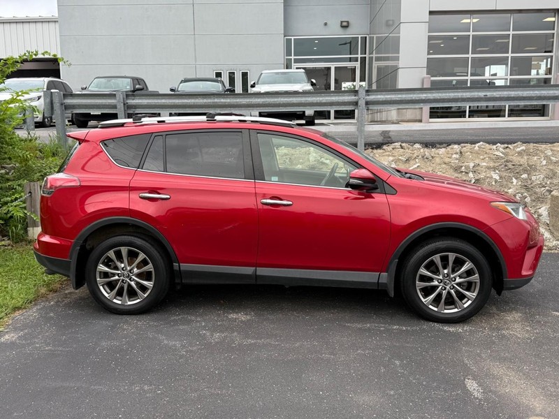Toyota RAV4 Vehicle Image 03