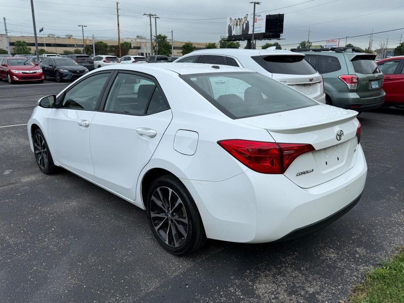 Toyota Corolla Vehicle Image 03