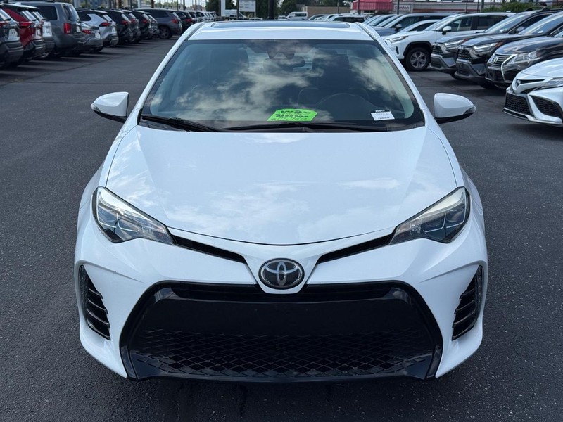 Toyota Corolla Vehicle Image 09