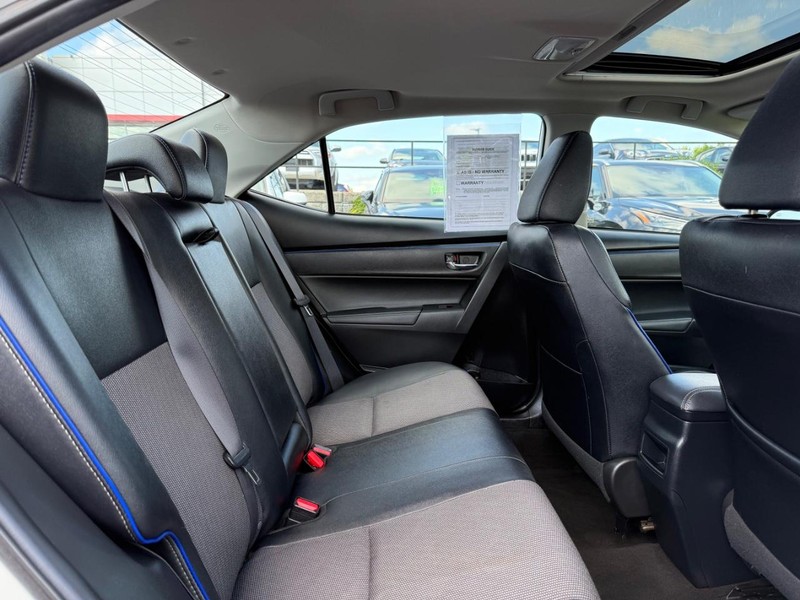 Toyota Corolla Vehicle Image 10