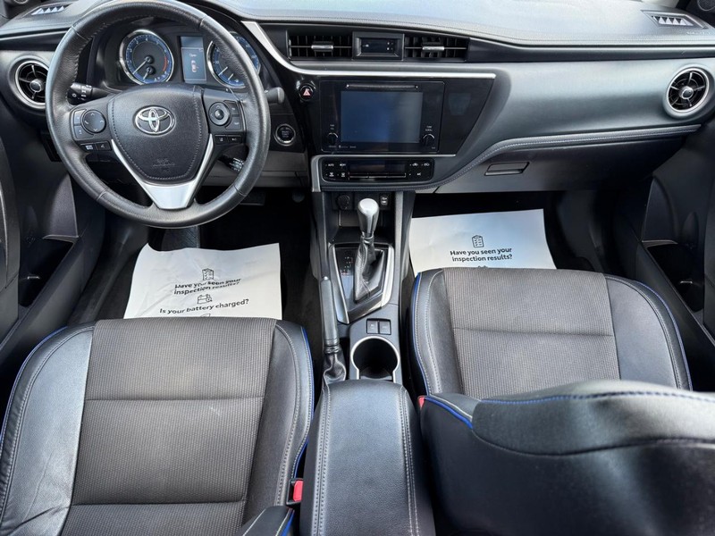 Toyota Corolla Vehicle Image 12