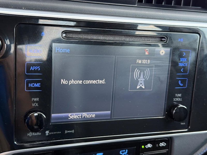 Toyota Corolla Vehicle Image 17