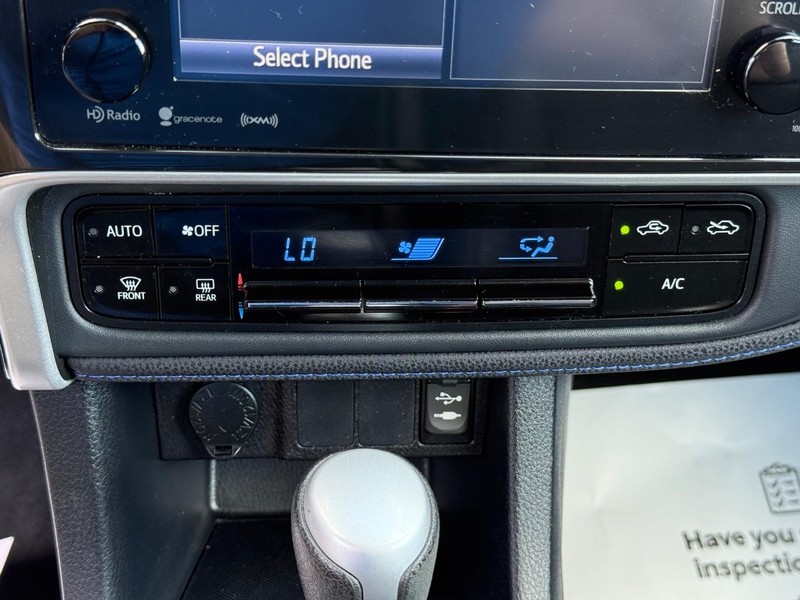 Toyota Corolla Vehicle Image 19
