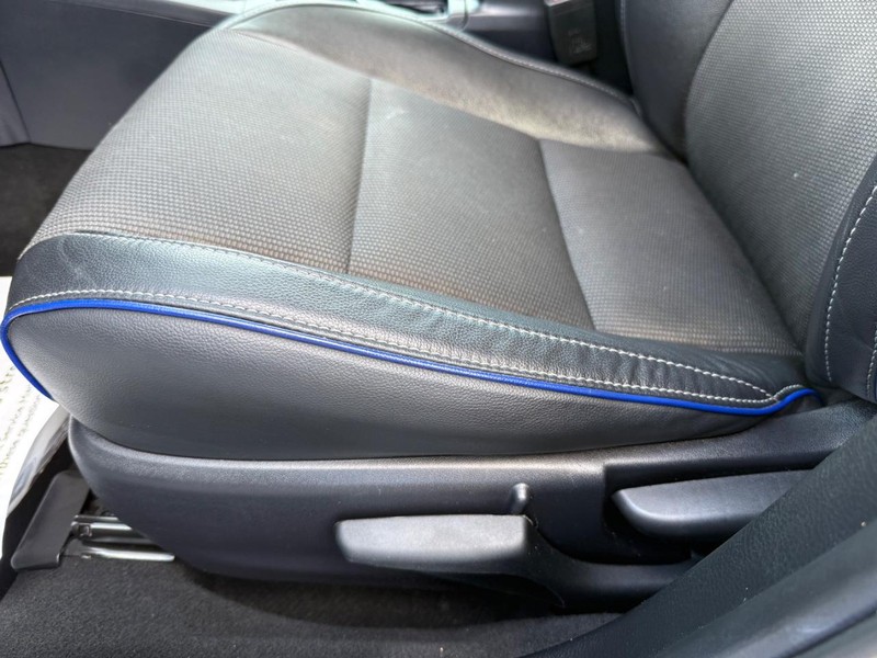 Toyota Corolla Vehicle Image 26