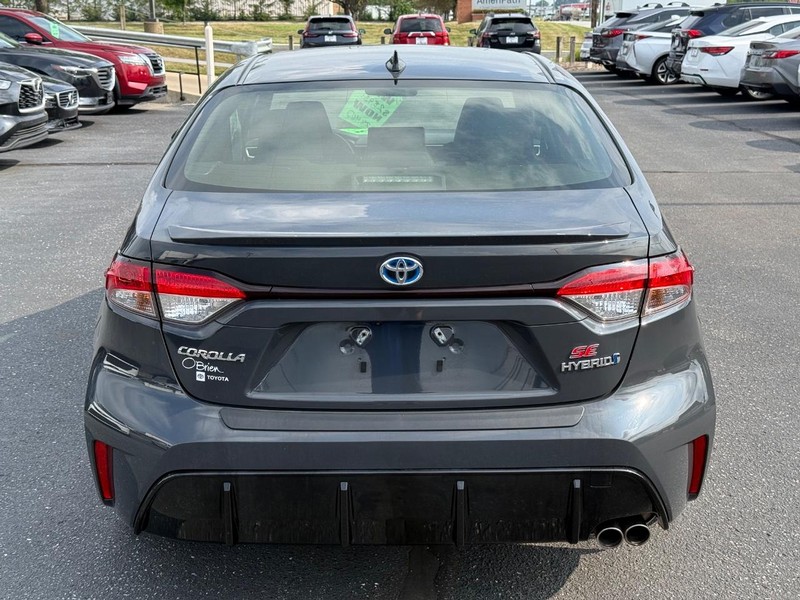 Toyota Corolla Hybrid Vehicle Image 04