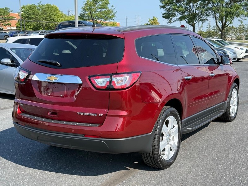 Chevrolet Traverse Vehicle Image 03