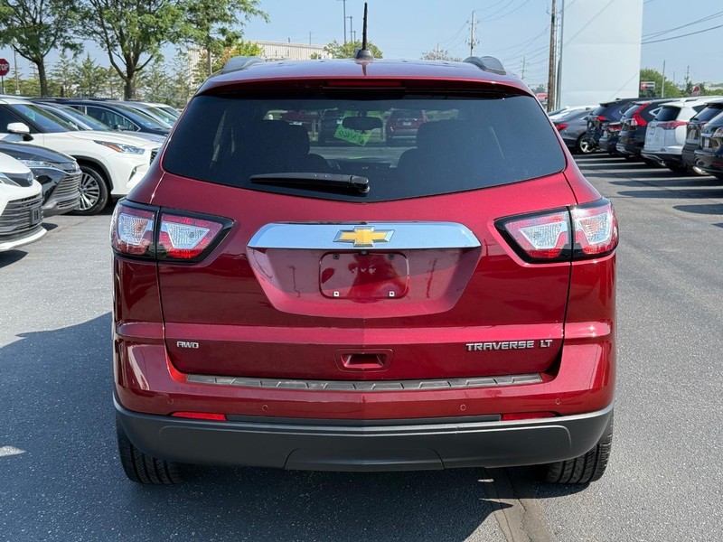 Chevrolet Traverse Vehicle Image 04