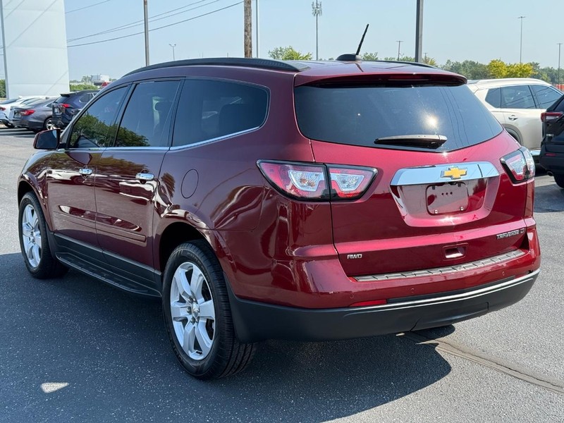 Chevrolet Traverse Vehicle Image 05