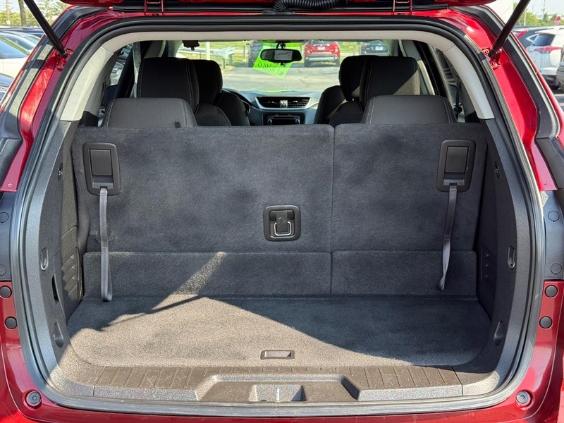 Chevrolet Traverse Vehicle Image 07