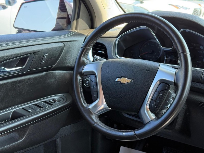 Chevrolet Traverse Vehicle Image 13